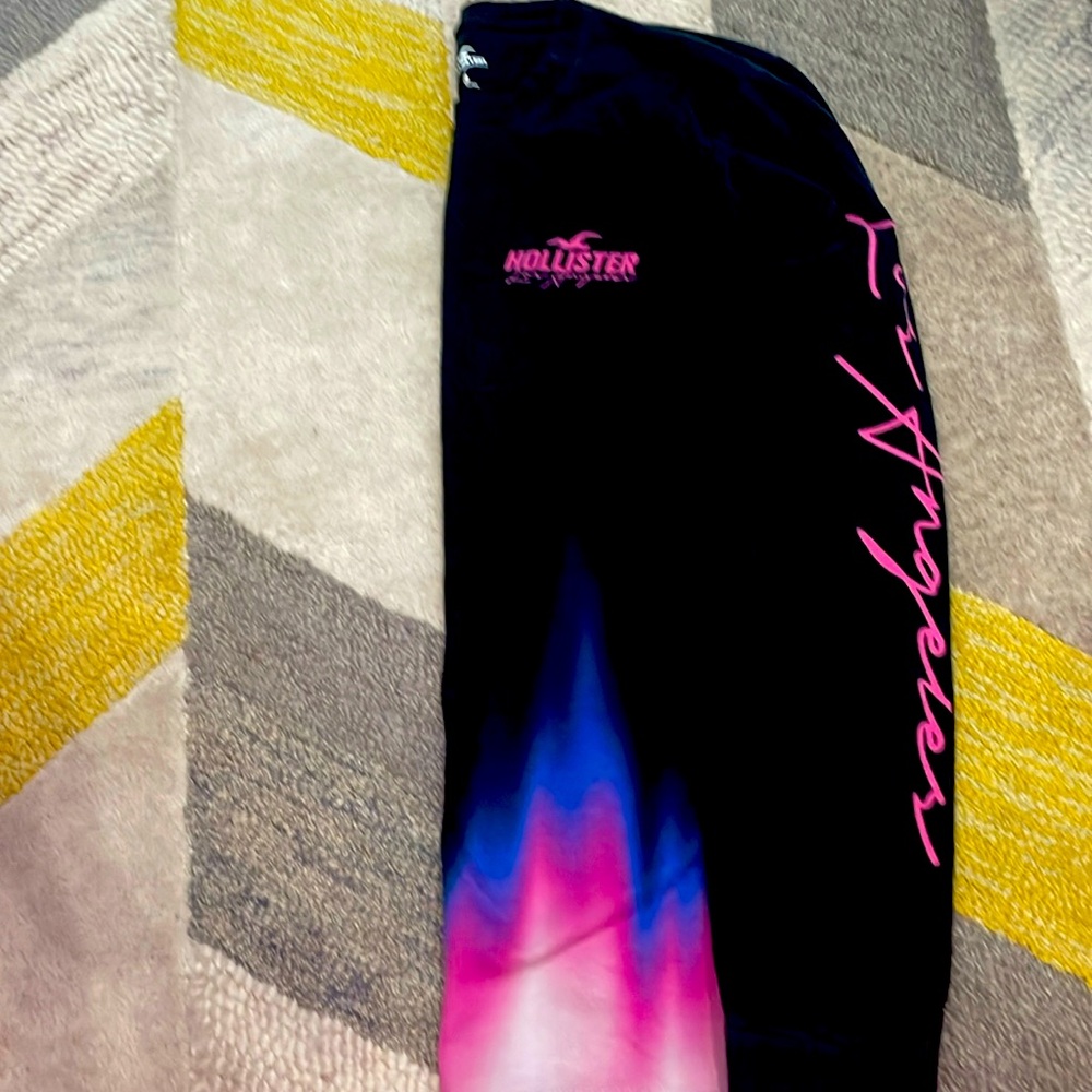 HOLLISTER T